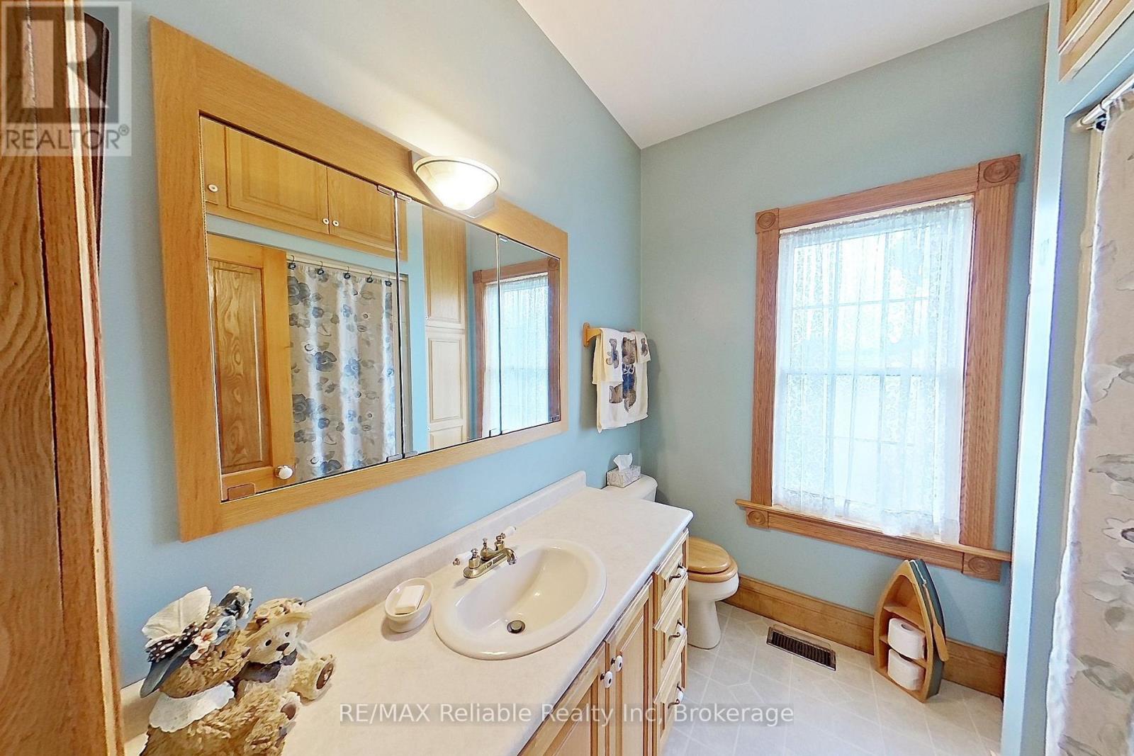 33 Princess Street E, Central Huron, Ontario  N0M 1L0 - Photo 25 - X13662408