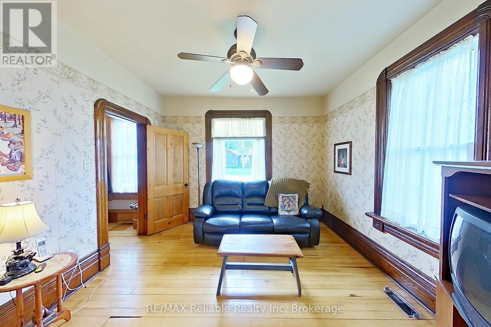 33 Princess Street E, Central Huron, Ontario  N0M 1L0 - Photo 6 - X13662408