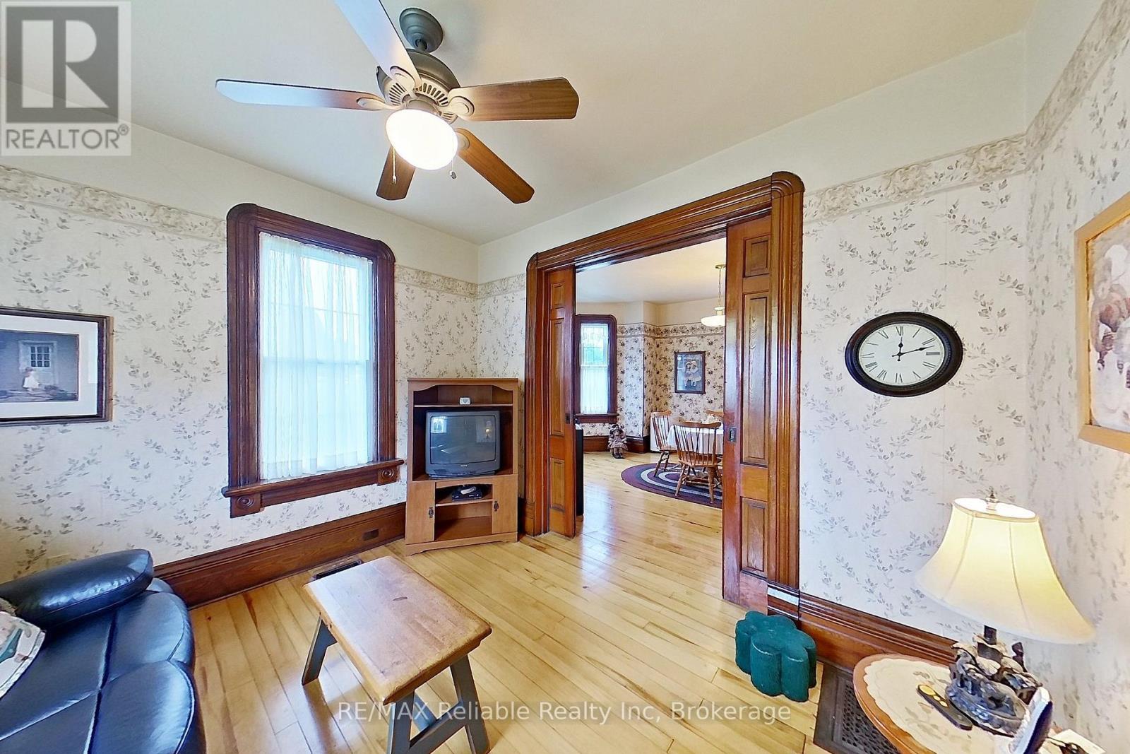 33 Princess Street E, Central Huron, Ontario  N0M 1L0 - Photo 7 - X13662408