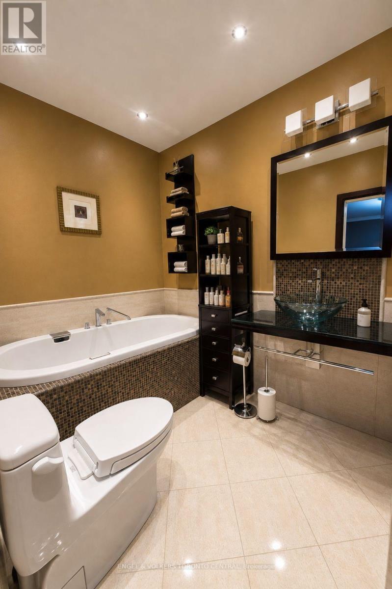 2424 Bayview Avenue, Toronto, Ontario  M2L 1A3 - Photo 18 - C13662094