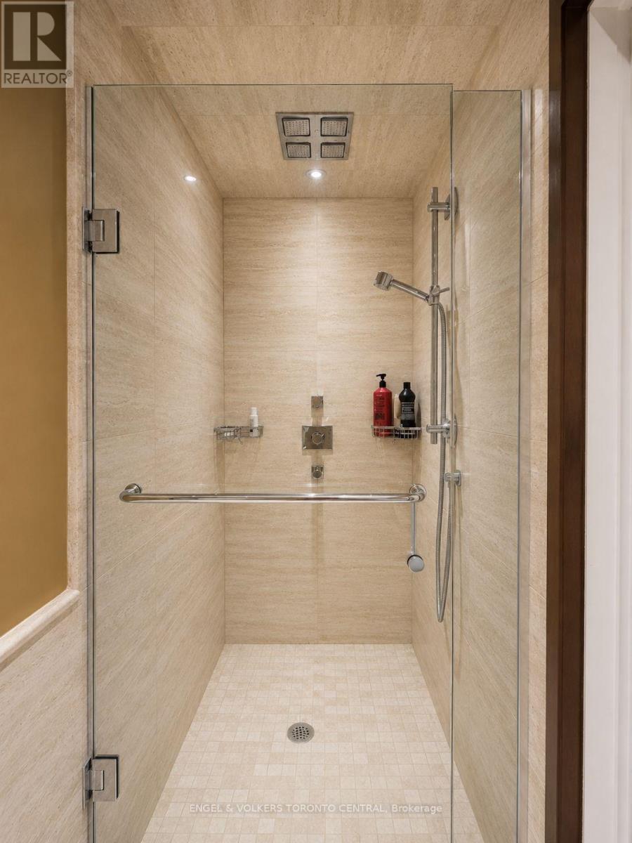 2424 Bayview Avenue, Toronto, Ontario  M2L 1A3 - Photo 19 - C13662094