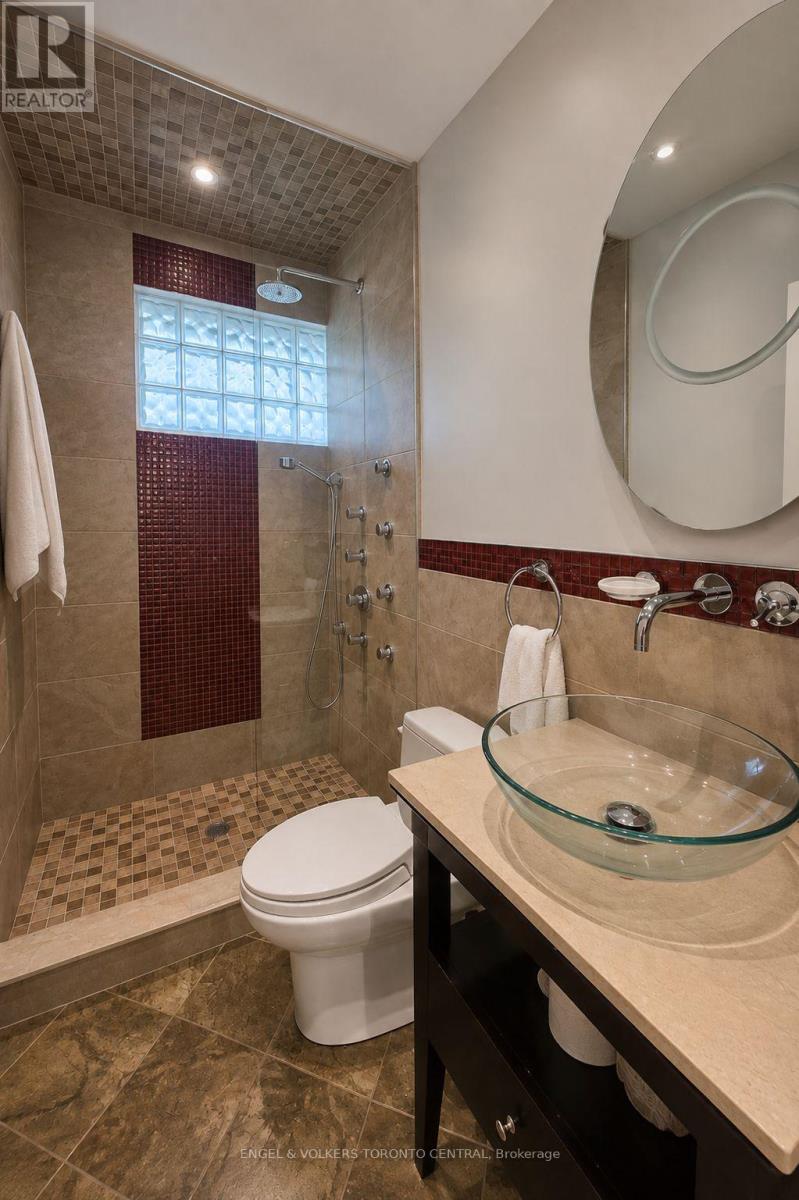 2424 Bayview Avenue, Toronto, Ontario  M2L 1A3 - Photo 20 - C13662094