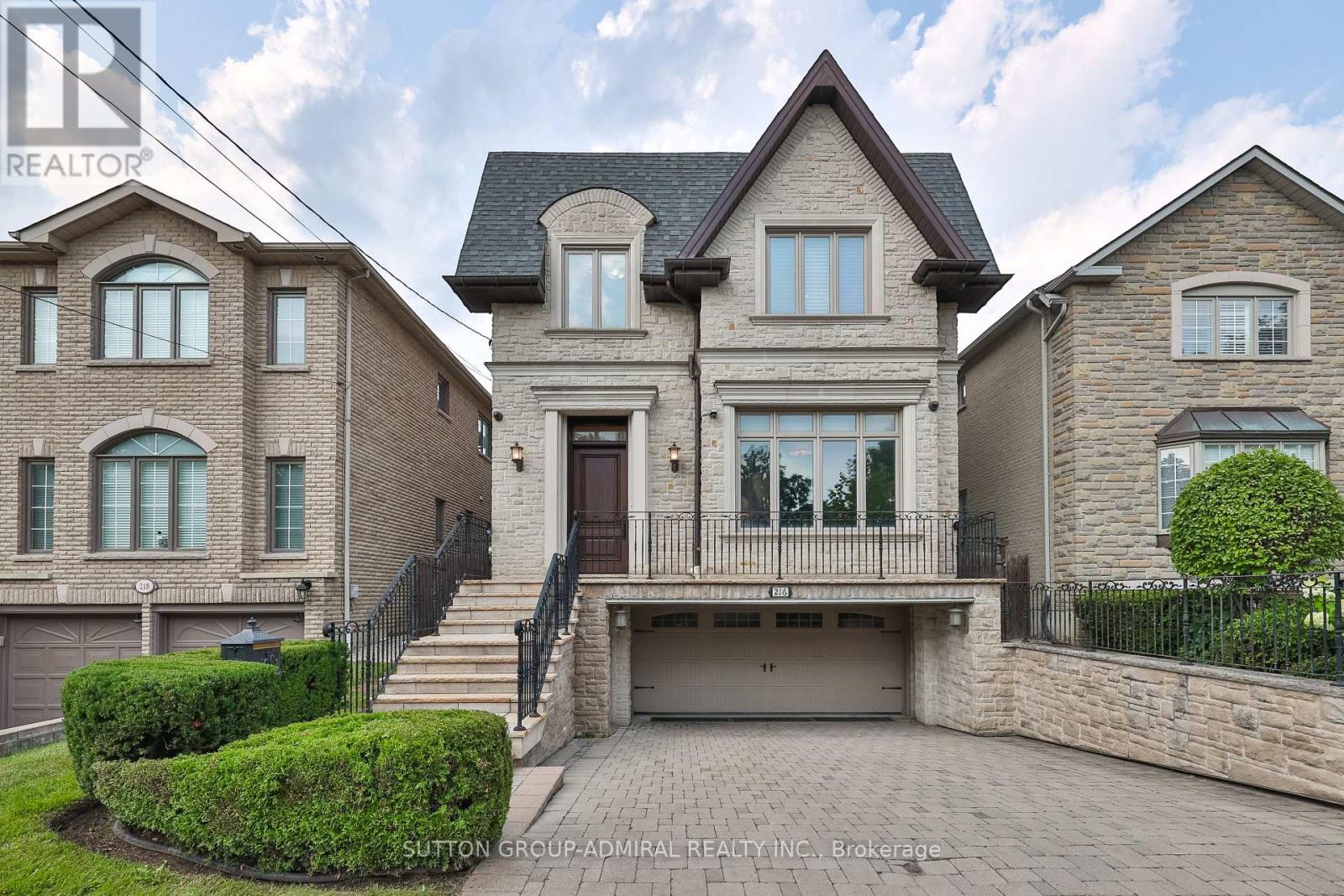 216 Haddington Avenue, Toronto, Ontario  M5M 2P8 - Photo 1 - C13662242
