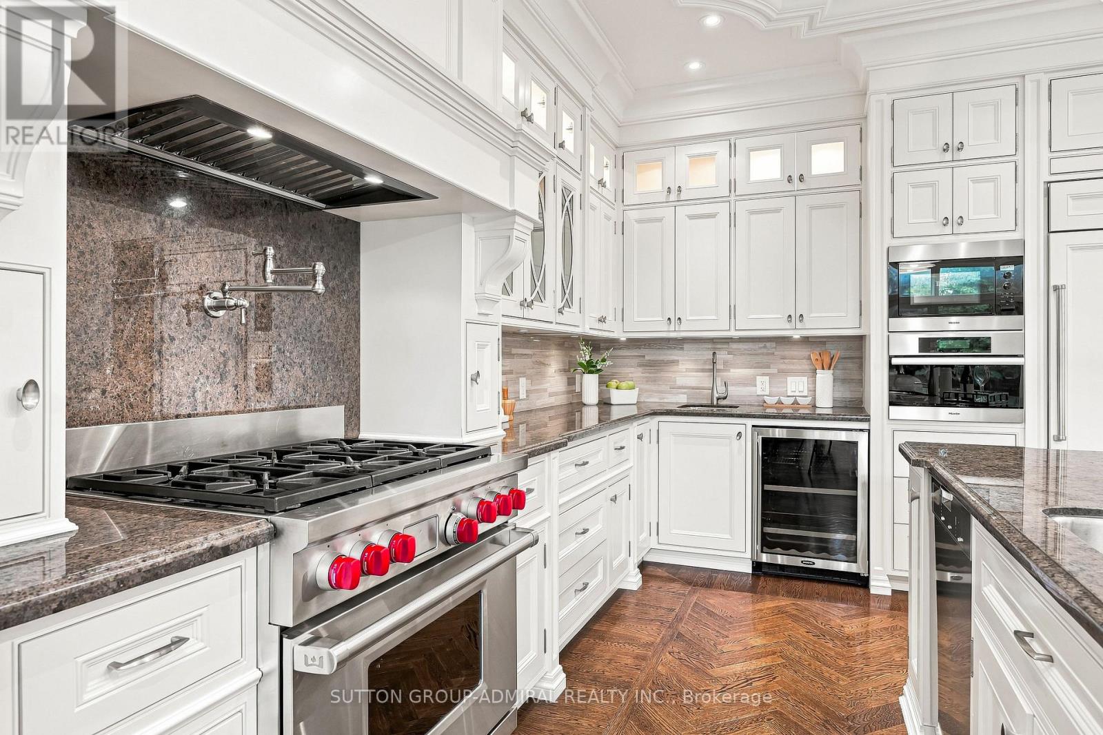 216 Haddington Avenue, Toronto, Ontario  M5M 2P8 - Photo 12 - C13662242