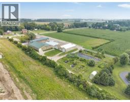 585 SEACLIFF DRIVE, Kingsville, Ontario