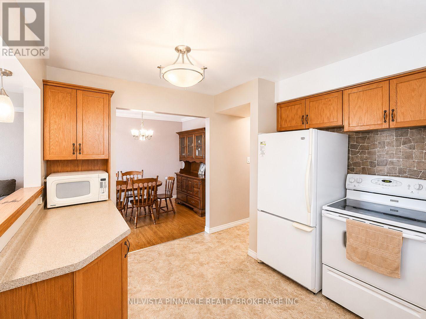 15 Gregory Place, St. Thomas, Ontario  N5R 4S4 - Photo 9 - X13662448