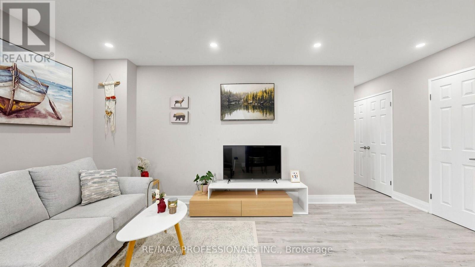 809 - 100 Dundalk Drive, Toronto, Ontario  M1P 4V2 - Photo 4 - E13662362