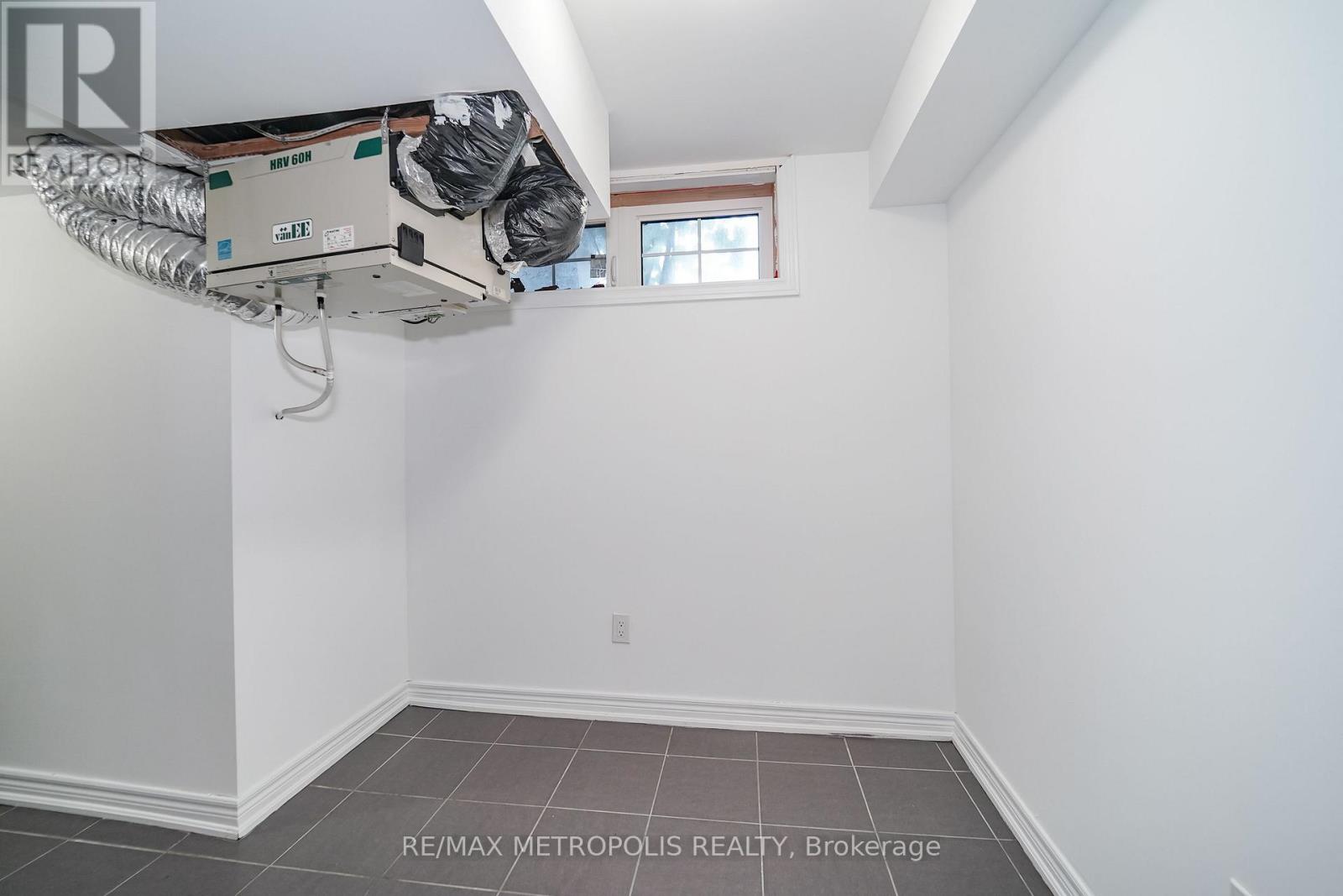 3767b St Claire Avenue E, Toronto, Ontario  M1M 0C8 - Photo 37 - E13662398