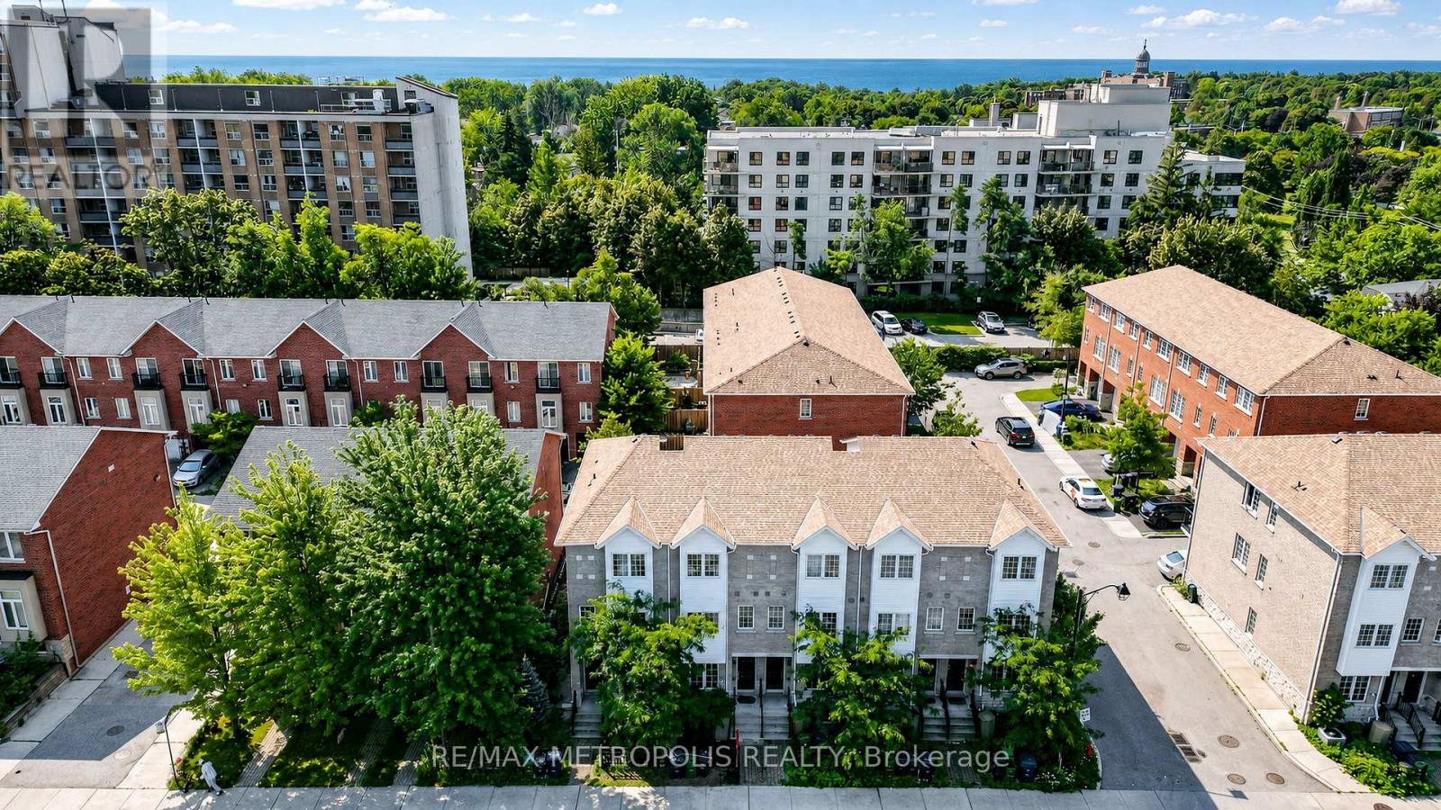 3767b St Claire Avenue E, Toronto, Ontario  M1M 0C8 - Photo 4 - E13662398
