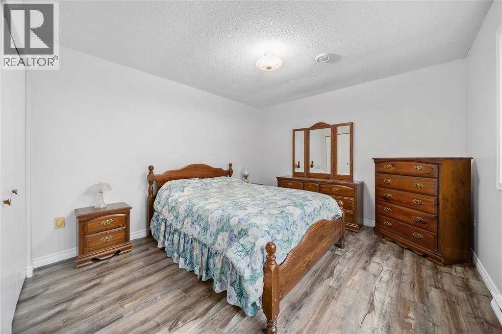 30622 Hungry Hollow Road, Lambton Shores, Ontario  N0M 1B0 - Photo 33 - 25023428