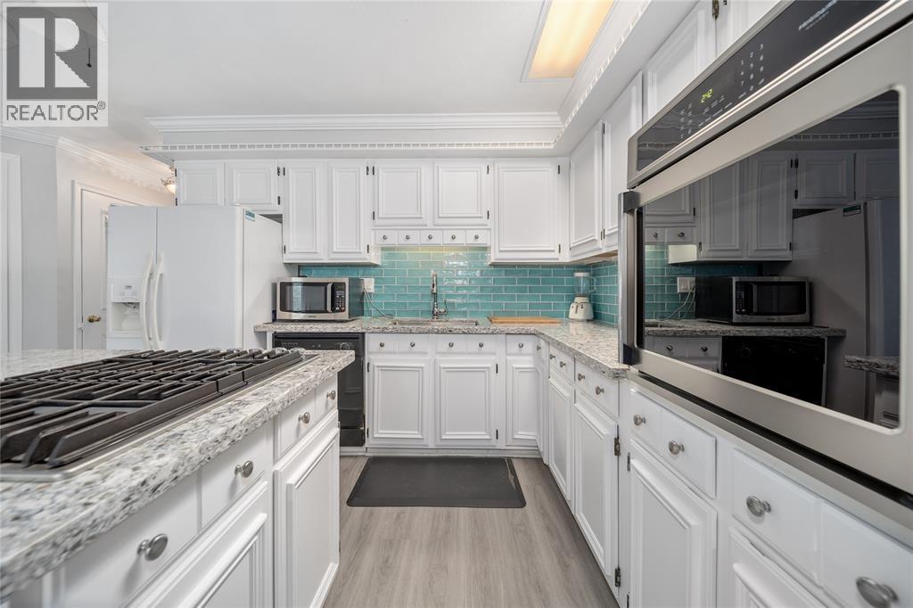 30622 Hungry Hollow Road, Lambton Shores, Ontario  N0M 1B0 - Photo 16 - 25023428