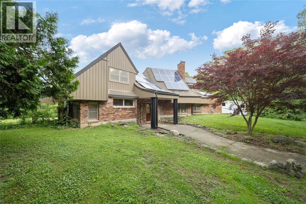 30622 Hungry Hollow Road, Lambton Shores, Ontario  N0M 1B0 - Photo 2 - 25023428
