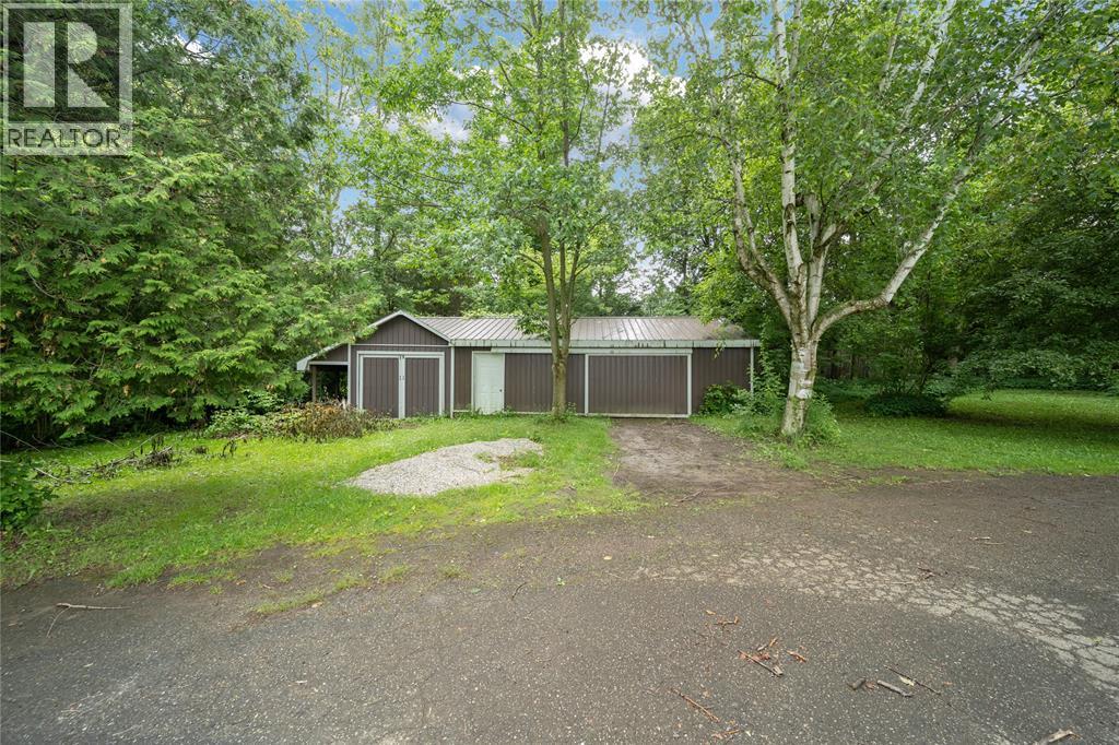 30622 Hungry Hollow Road, Lambton Shores, Ontario  N0M 1B0 - Photo 46 - 25023428