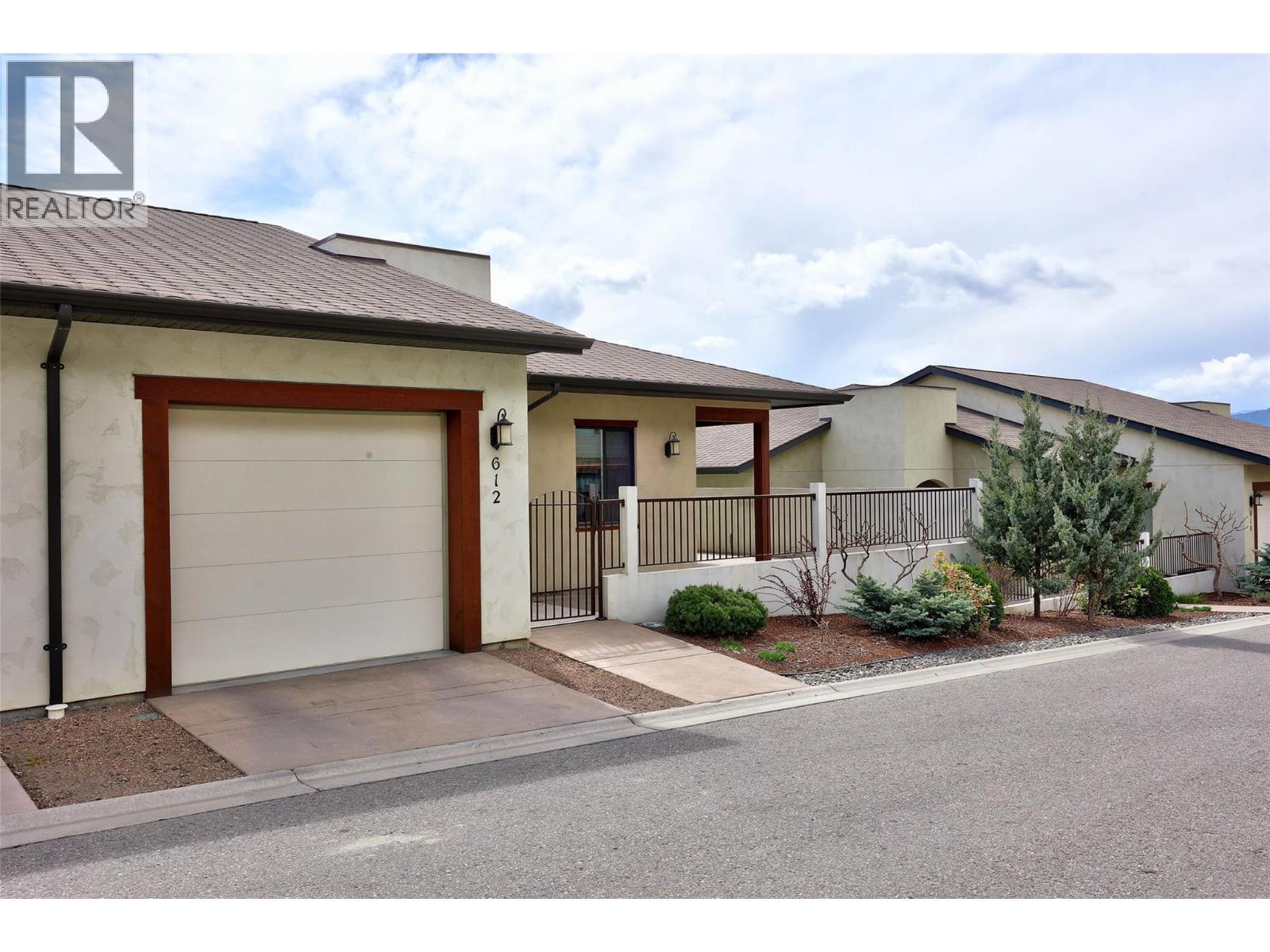 612 Belmonte Court, Kamloops, British Columbia  V2H 0C6 - Photo 3 - 10397311