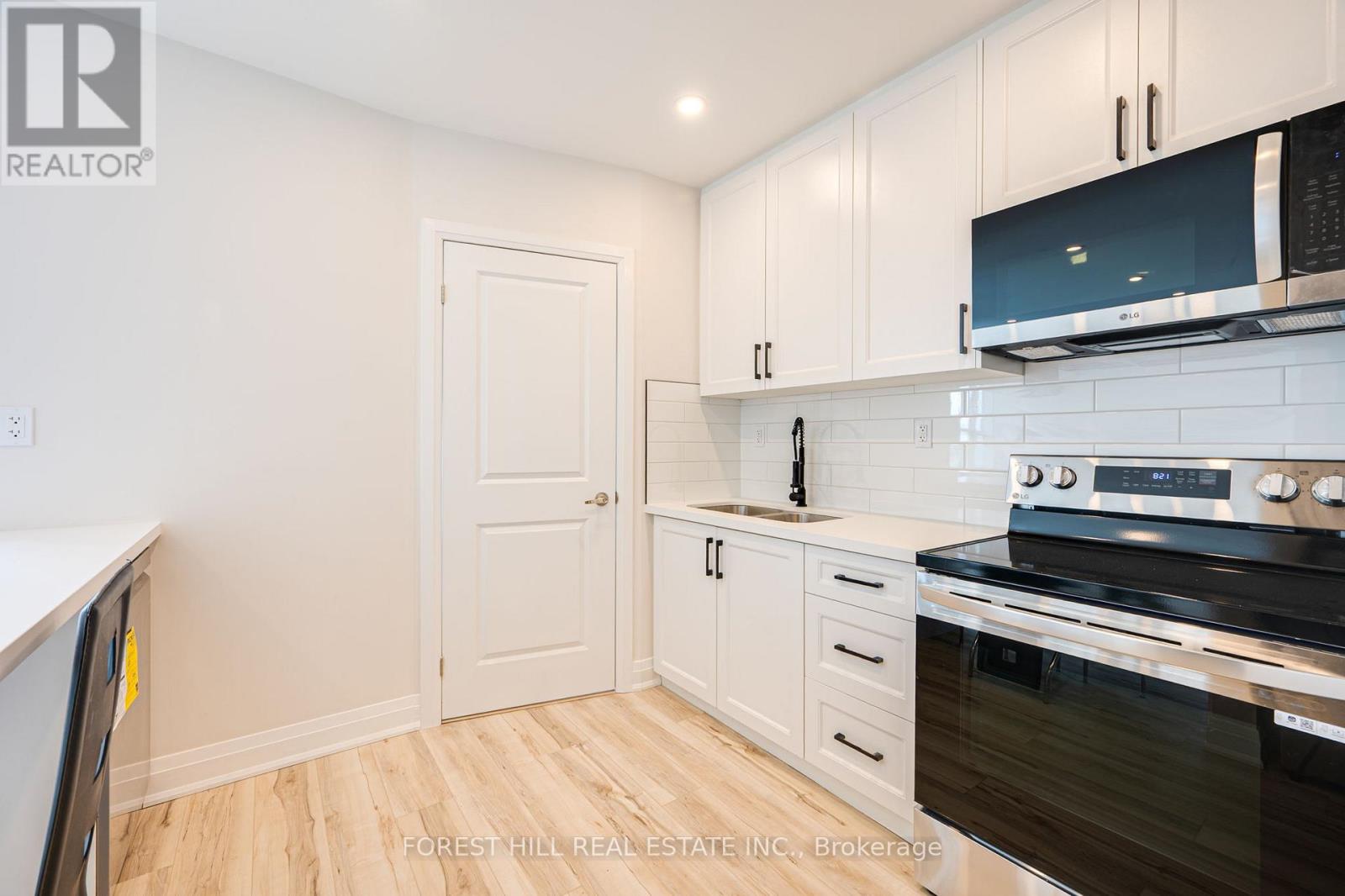 2 - 7725 Yonge Street, Markham, Ontario  L3T 2C4 - Photo 7 - N13662118