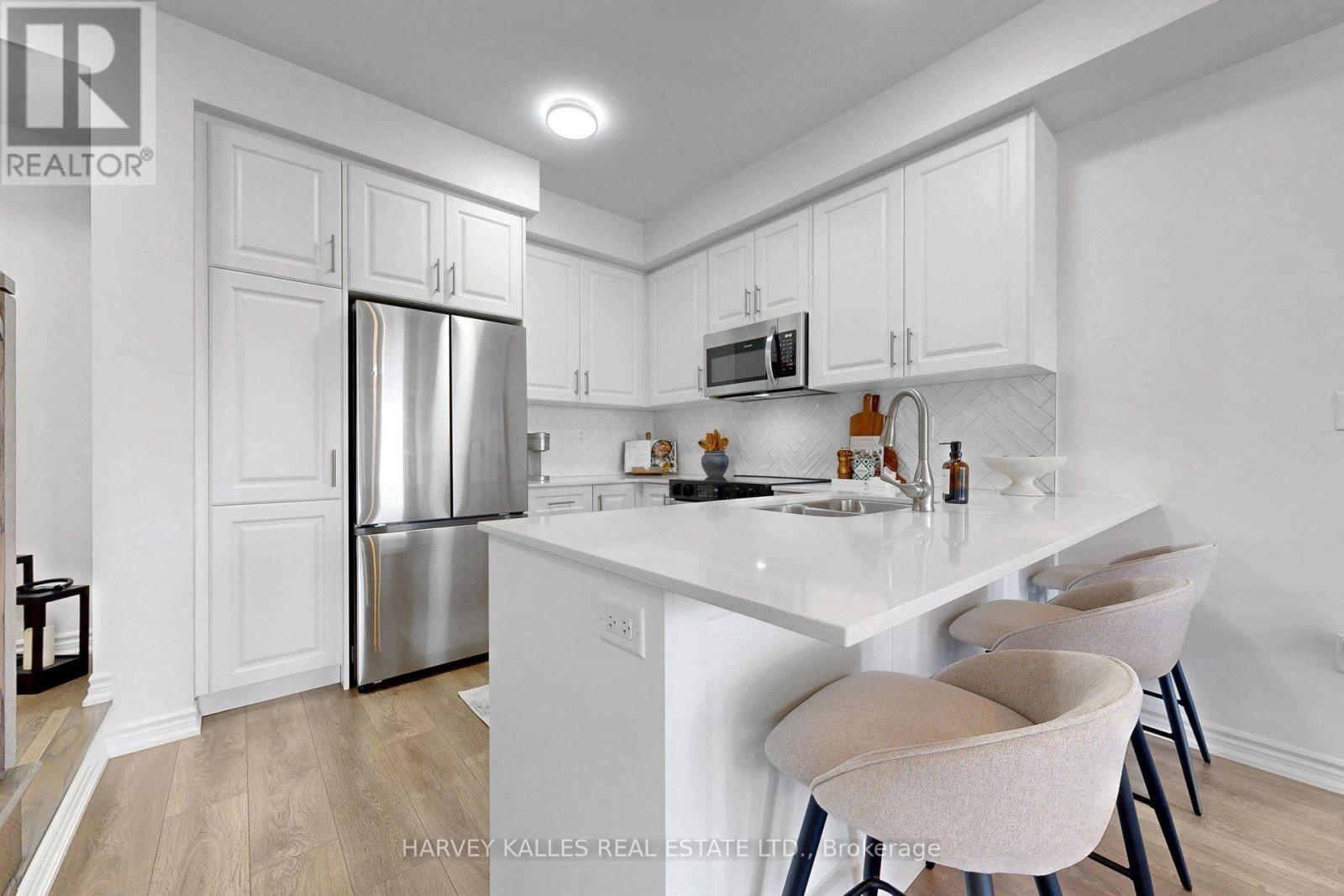 32 Mel Irving Drive, Bradford West Gwillimbury, Ontario  L3Z 4P1 - Photo 17 - N13662230