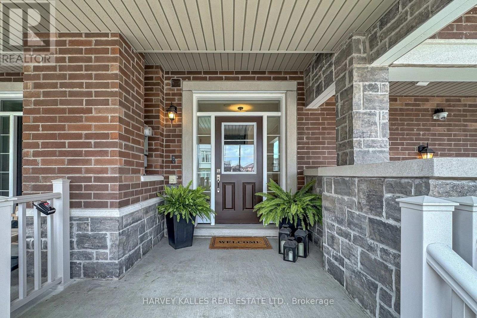 32 Mel Irving Drive, Bradford West Gwillimbury, Ontario  L3Z 4P1 - Photo 3 - N13662230