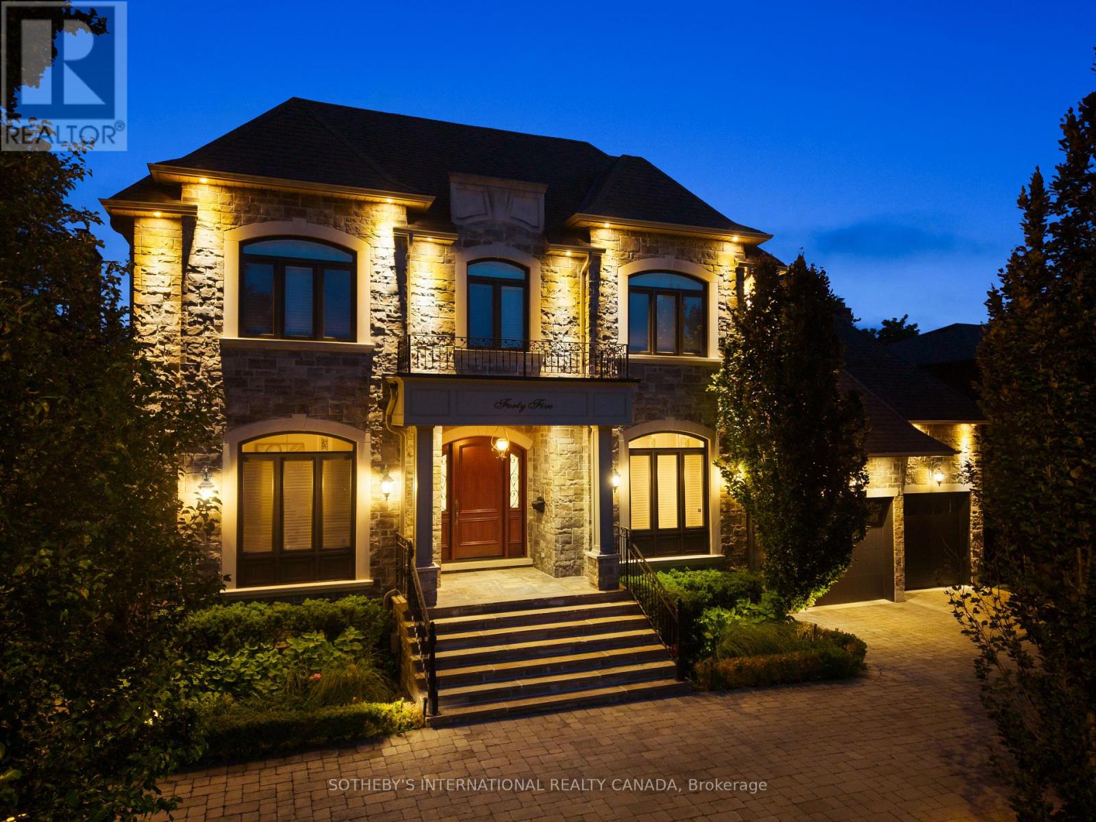 45 Crestwood Road, Vaughan, Ontario  L4J 1A4 - Photo 2 - N13662304
