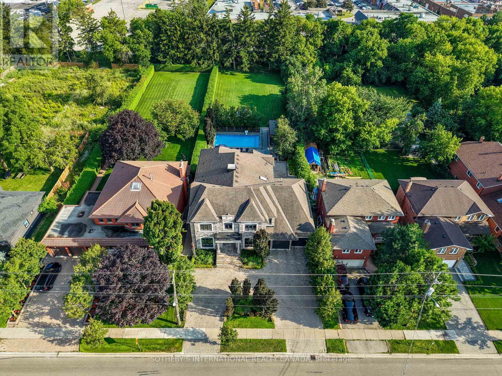 45 Crestwood Road, Vaughan, Ontario  L4J 1A4 - Photo 5 - N13662304