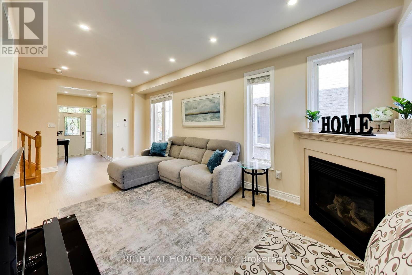 237 Terra Road, Vaughan, Ontario  L4L 3J4 - Photo 2 - N13662318