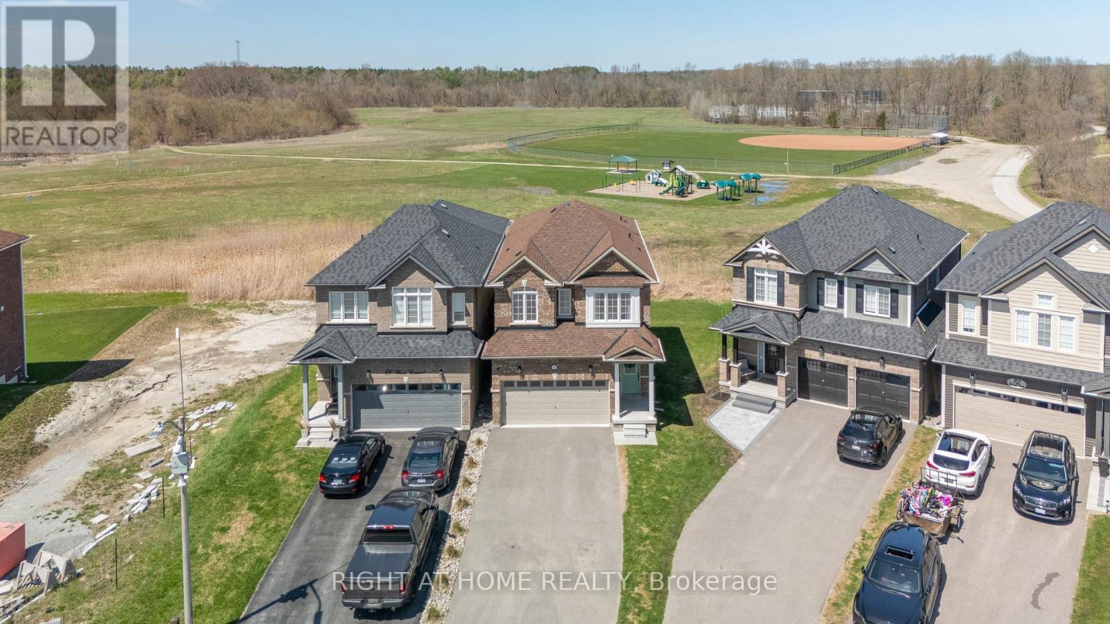68 Wood Crescent, Essa, Ontario  L3W 0M5 - Photo 4 - N13662414