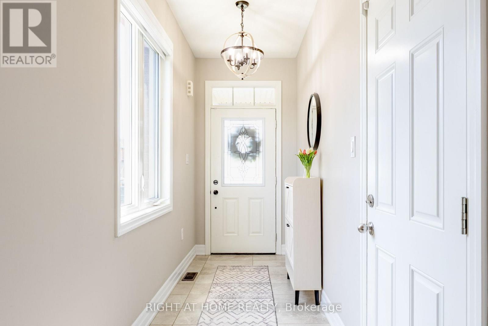 68 Wood Crescent, Essa, Ontario  L3W 0M5 - Photo 6 - N13662414