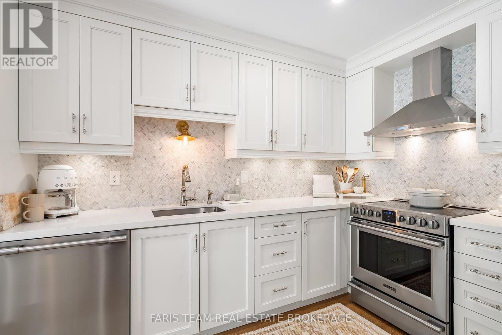 86 Margaret Graham Crescent, East Gwillimbury, Ontario  L0G 1M0 - Photo 9 - N13662426