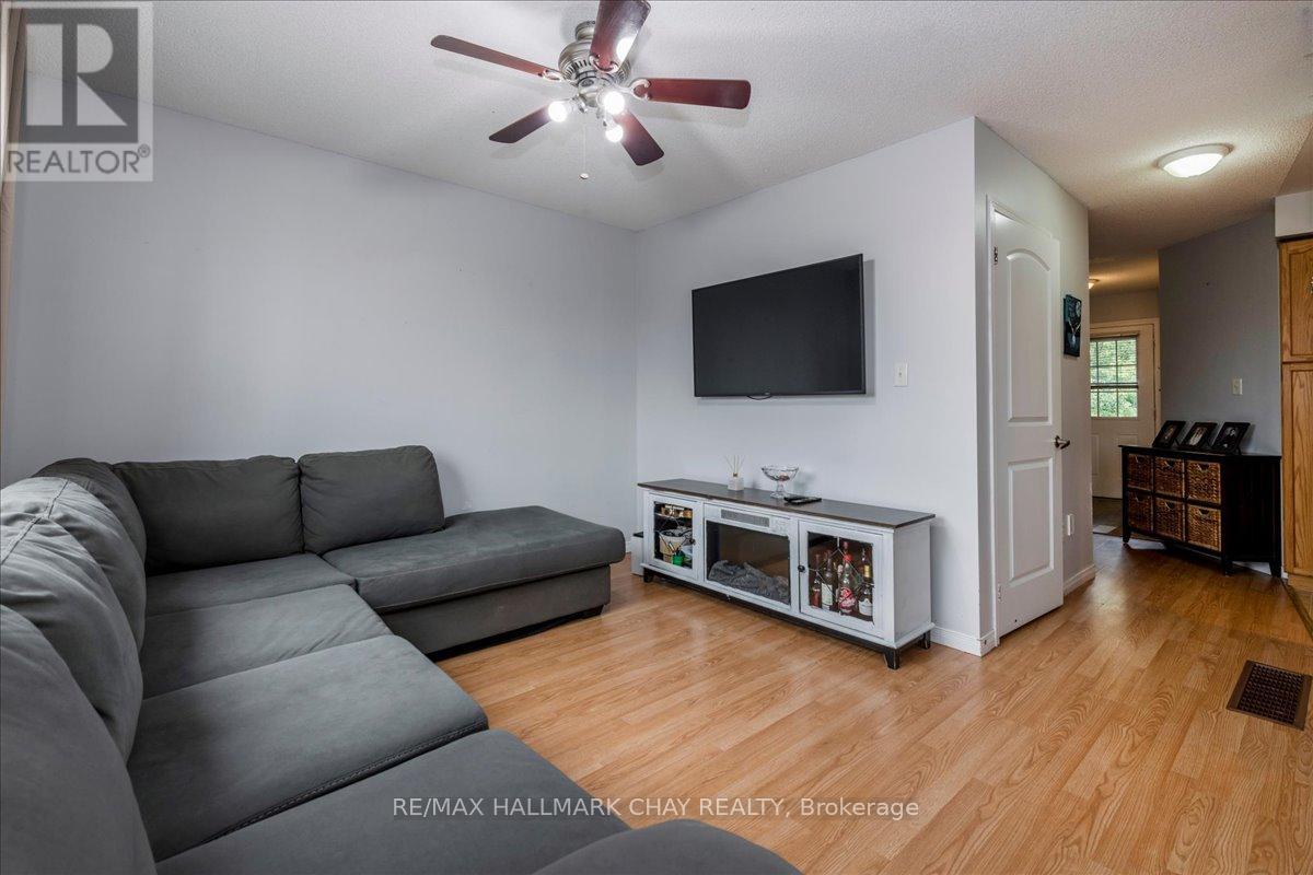 2194 Batters Loop, Innisfil, Ontario  L9S 0C8 - Photo 3 - N13662436
