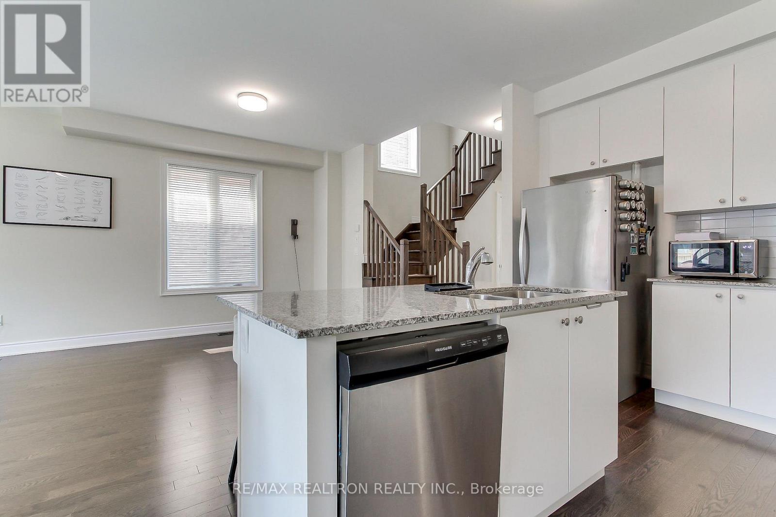 2109 Wilson Street, Innisfil, Ontario  L9S 0N8 - Photo 10 - N13662438