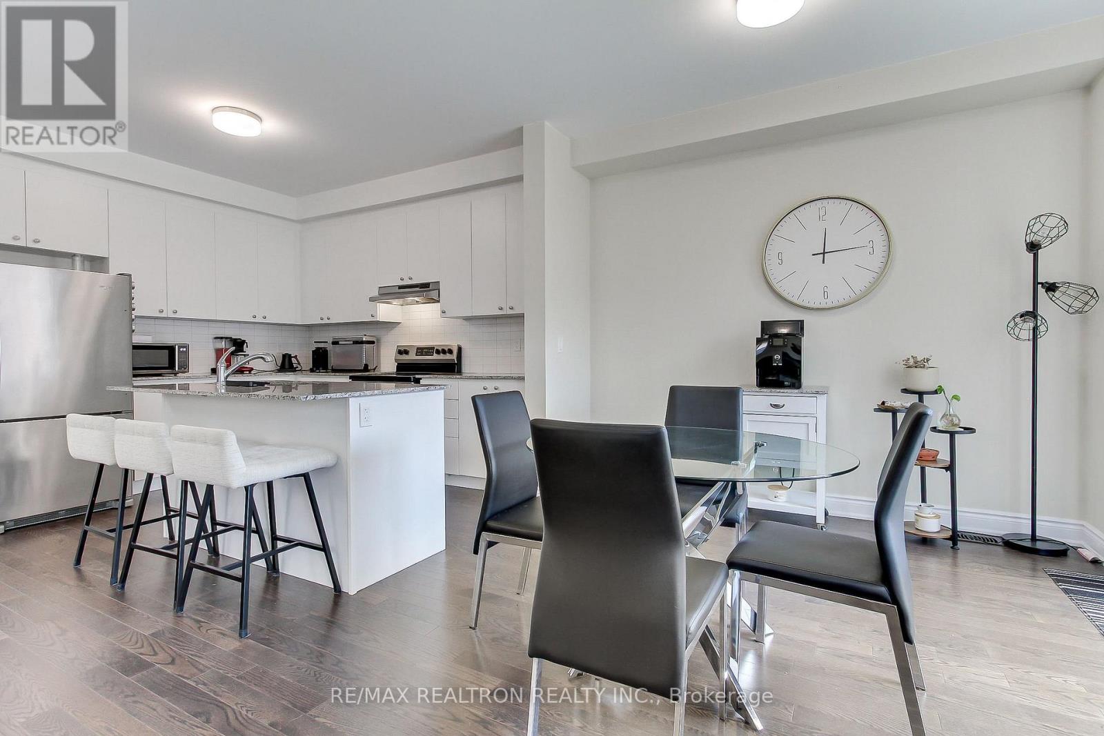 2109 Wilson Street, Innisfil, Ontario  L9S 0N8 - Photo 13 - N13662438