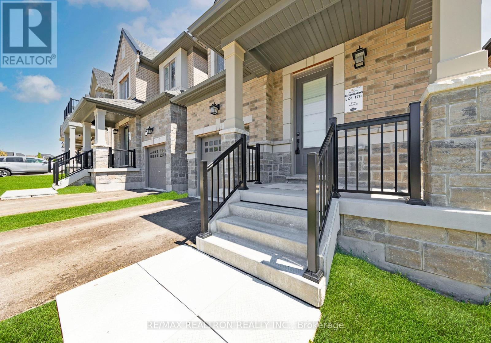 2109 Wilson Street, Innisfil, Ontario  L9S 0N8 - Photo 2 - N13662438