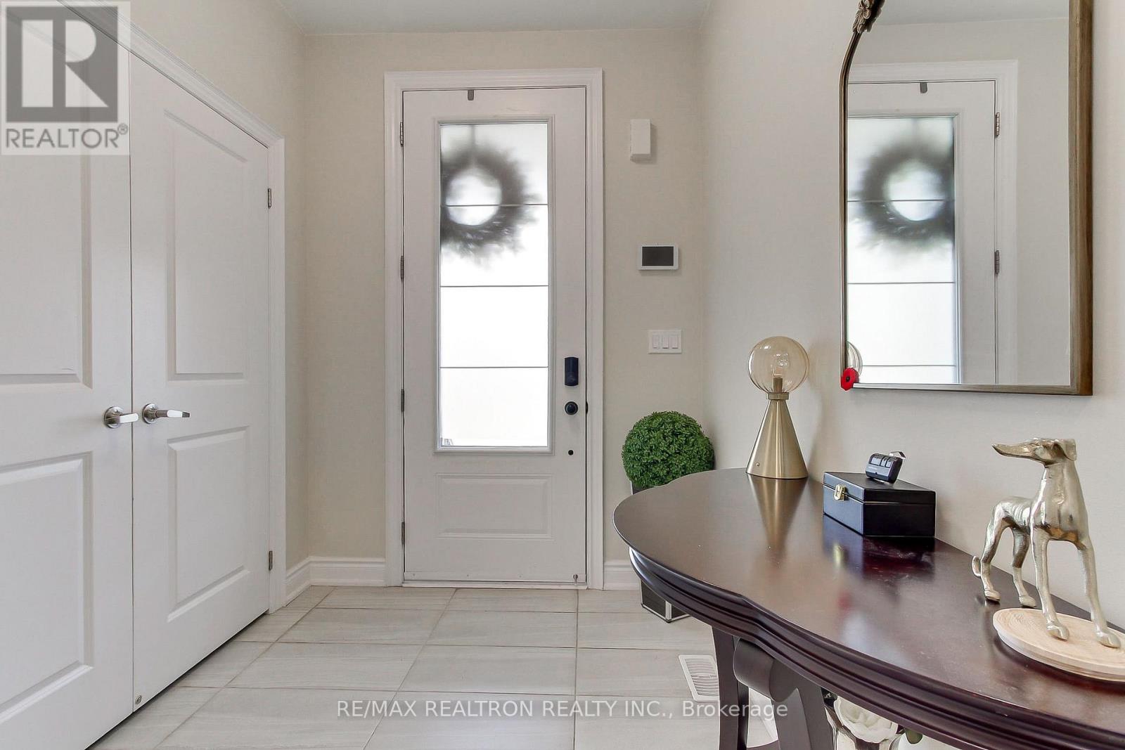 2109 Wilson Street, Innisfil, Ontario  L9S 0N8 - Photo 4 - N13662438