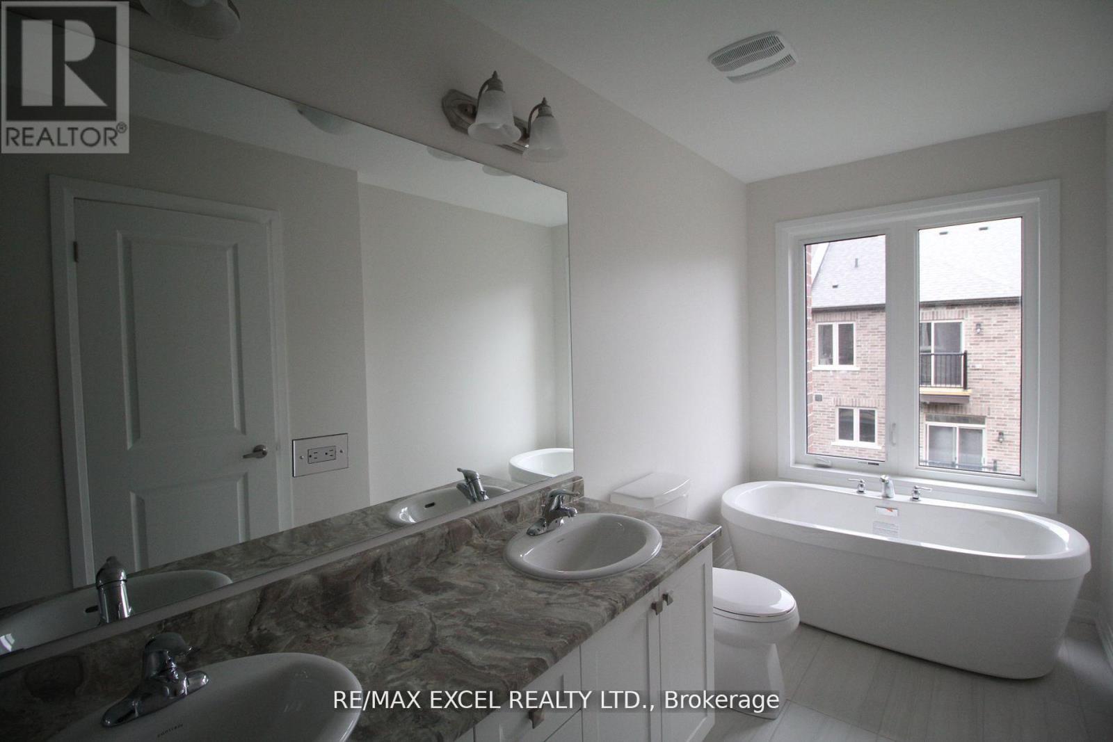 74 Carneros Way, Markham, Ontario  L6B 0S1 - Photo 10 - N13662444