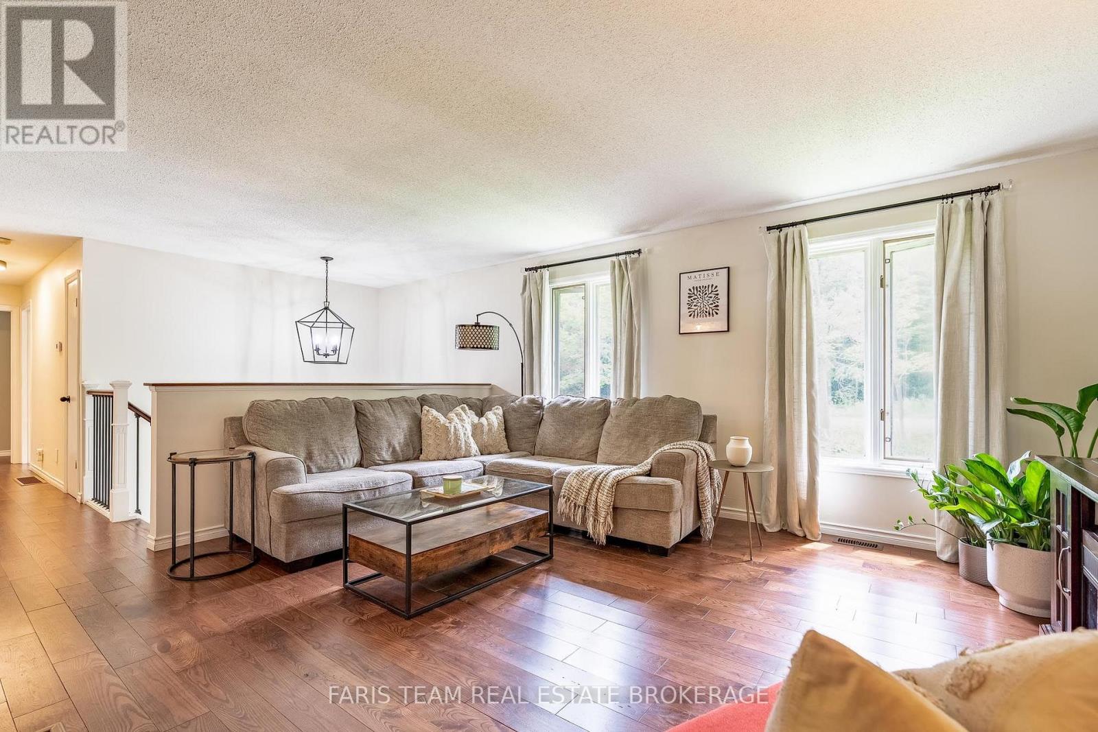 2358 Foxmead Road, Oro-Medonte, Ontario  L0K 1E0 - Photo 12 - S13662112