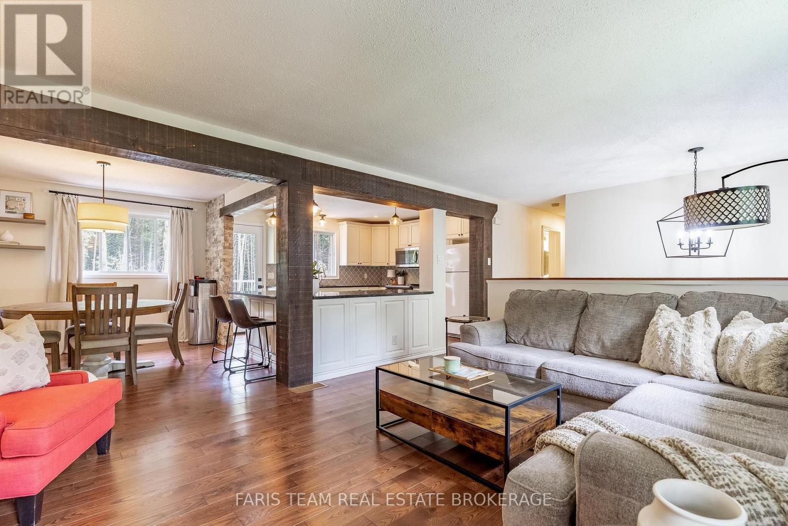 2358 Foxmead Road, Oro-Medonte, Ontario  L0K 1E0 - Photo 13 - S13662112