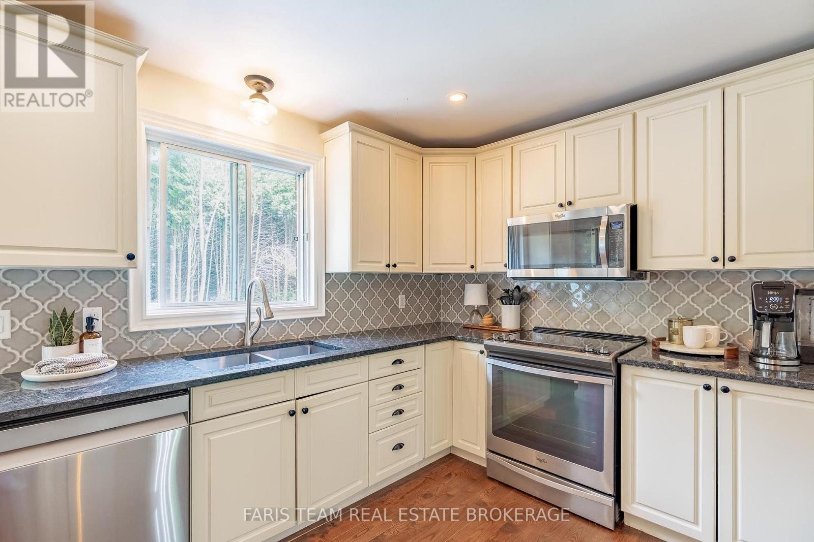 2358 Foxmead Road, Oro-Medonte, Ontario  L0K 1E0 - Photo 7 - S13662112