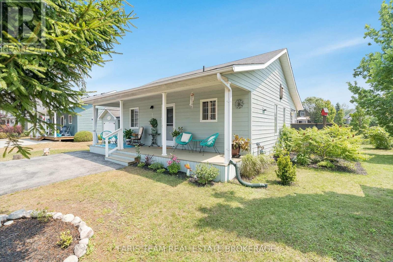 3 Awenda Avenue, Wasaga Beach, Ontario  L9Z 1X7 - Photo 4 - S13662184