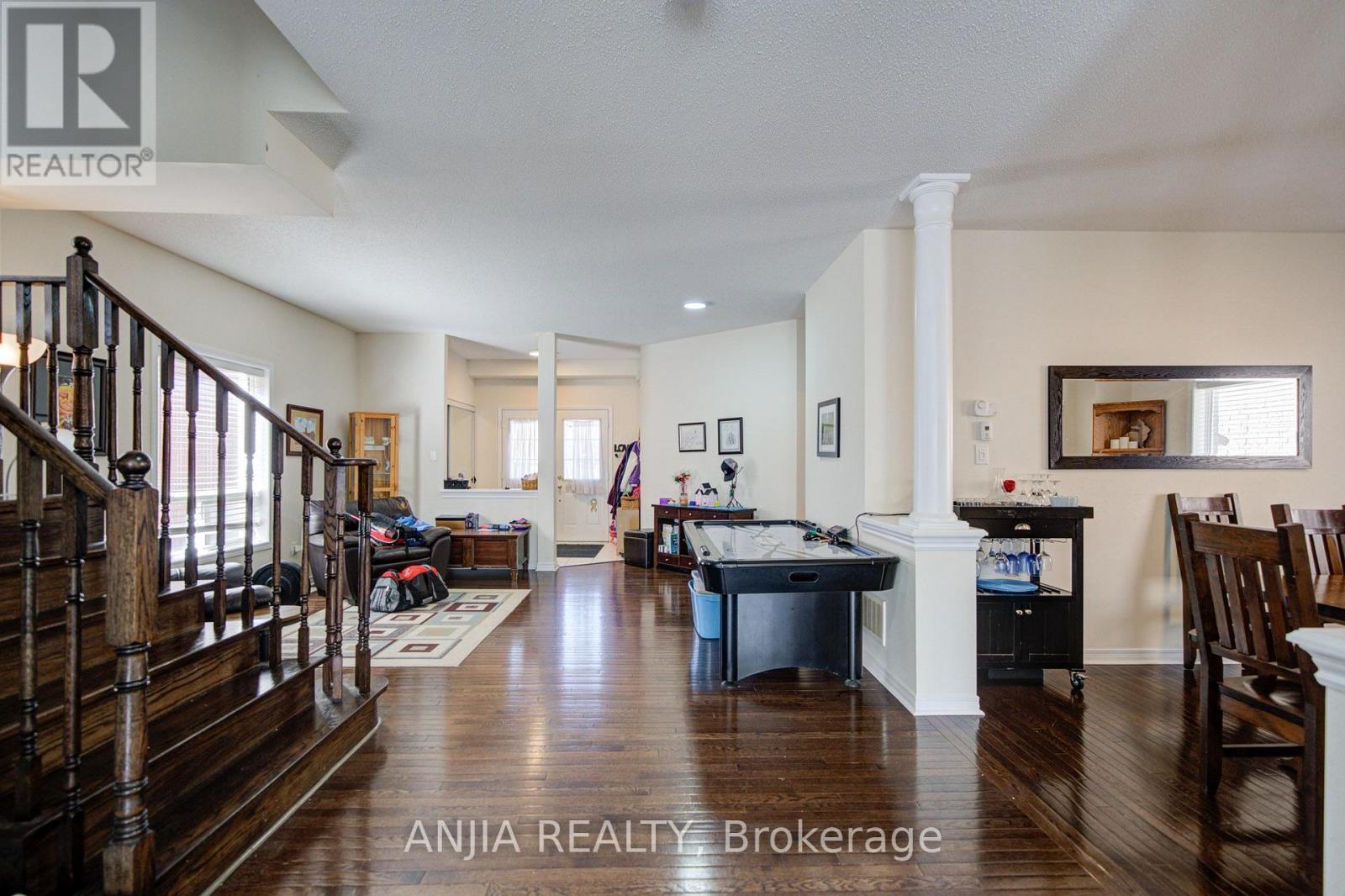 102 Westminster Circle, Barrie, Ontario  L4M 0A6 - Photo 8 - S13662202