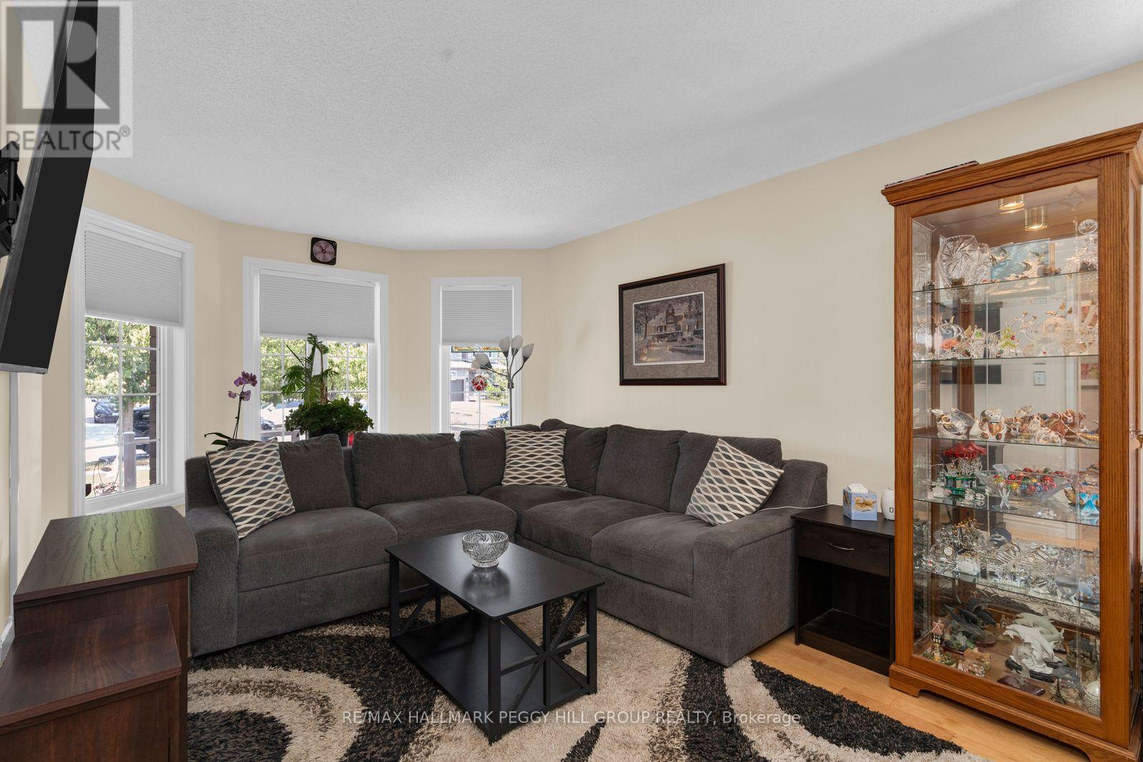 9 Stephanie Lane, Barrie, Ontario  L4N 0V2 - Photo 8 - S13662228