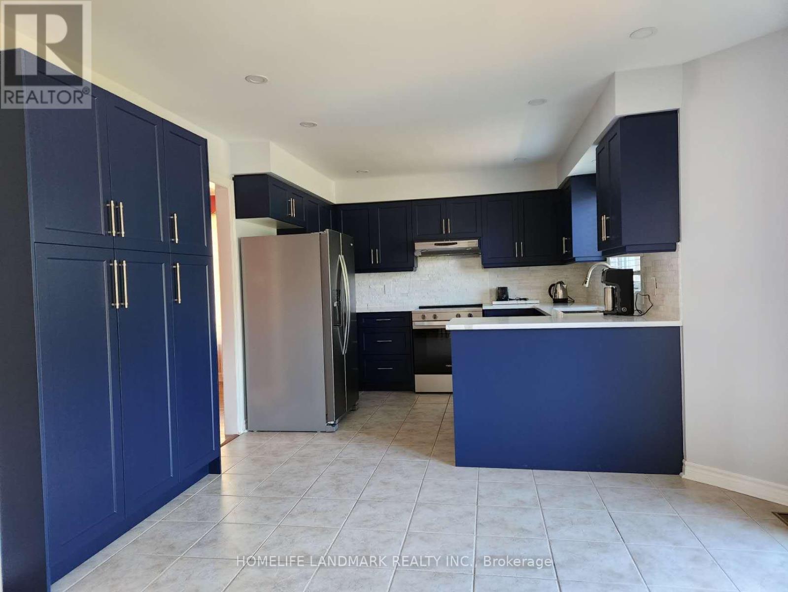 7 Meyer Avenue, Barrie (East Bayfield), Ontario L4M 6X2 - Photo 4 - S13662442