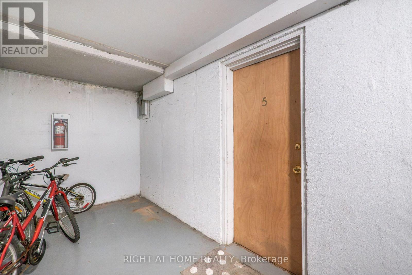 5 - 2605 Woodchester Drive, Mississauga, Ontario L5K 2E3 - Photo 28 - W13662132