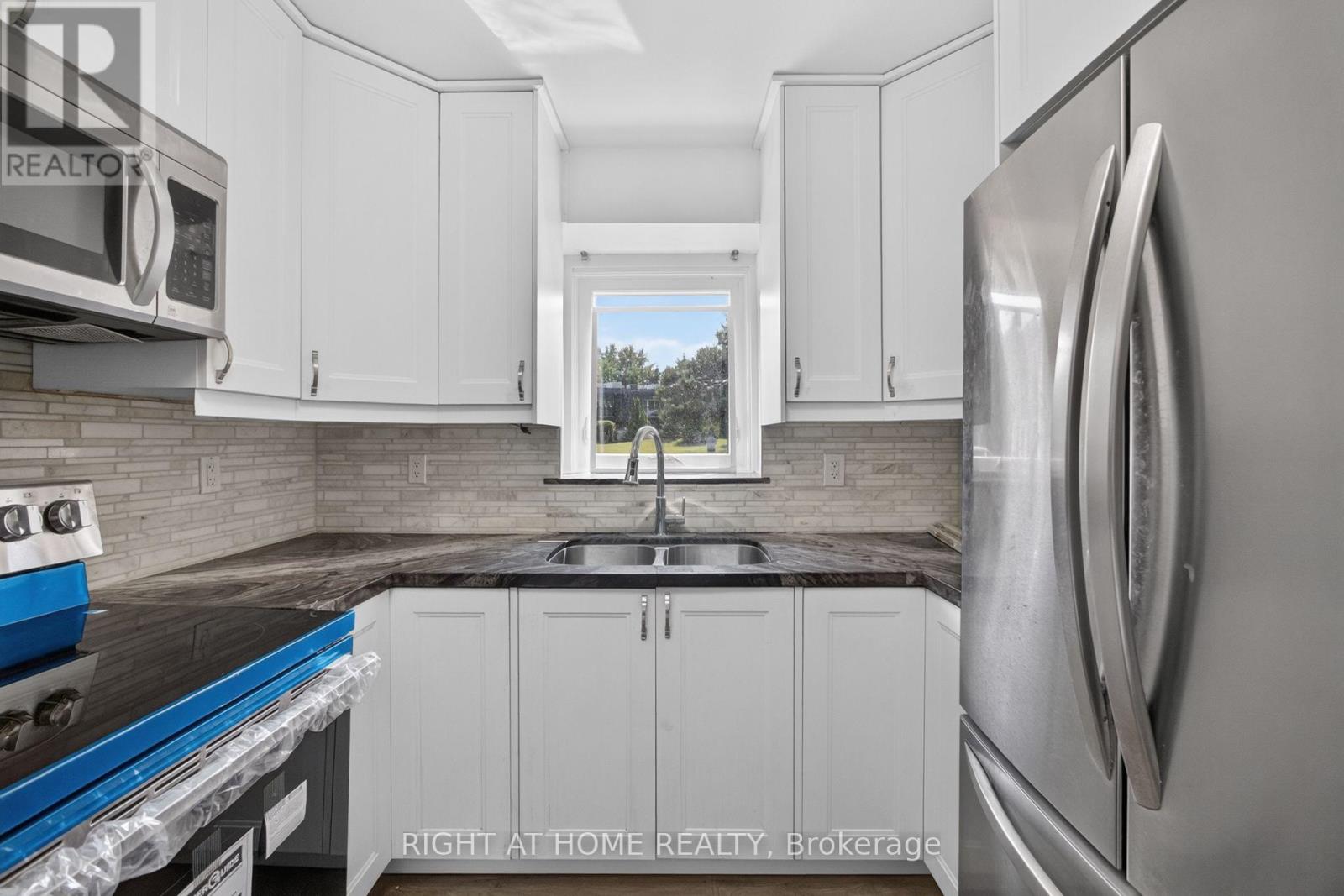 5 - 2605 Woodchester Drive, Mississauga, Ontario L5K 2E3 - Photo 9 - W13662132