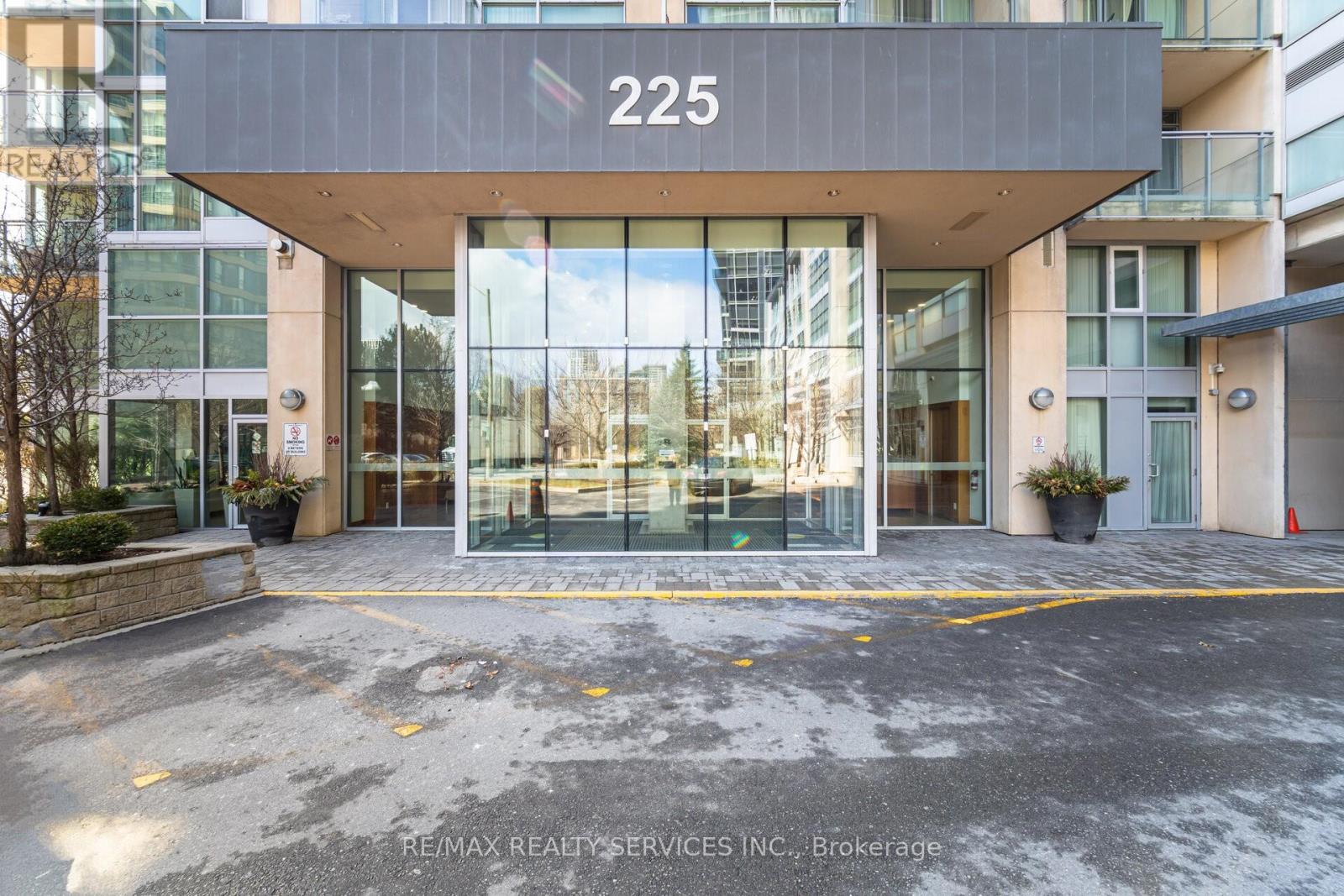 810 - 225 Webb Drive, Mississauga, Ontario  L5B 4P2 - Photo 4 - W13662142