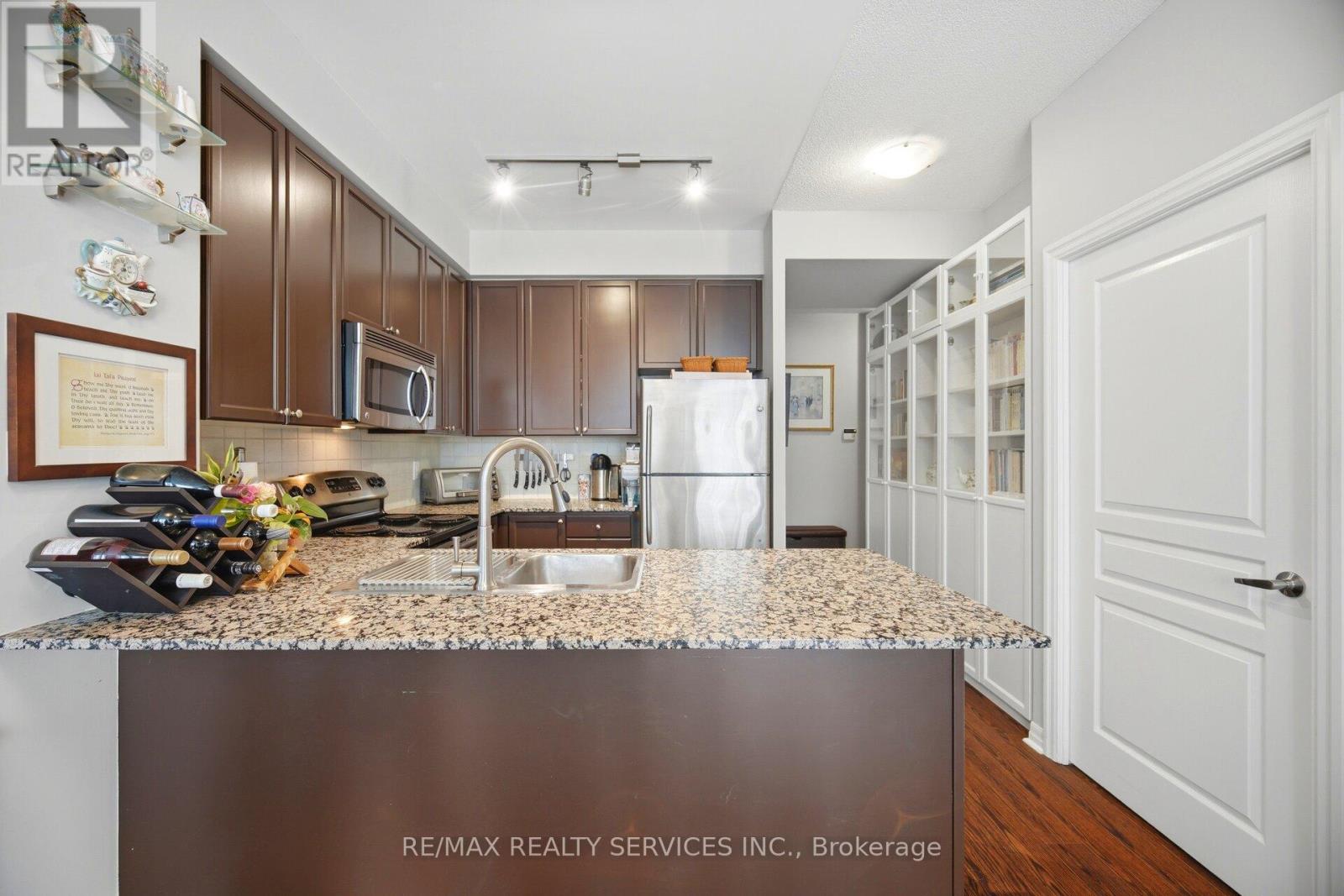 810 - 225 Webb Drive, Mississauga, Ontario  L5B 4P2 - Photo 9 - W13662142