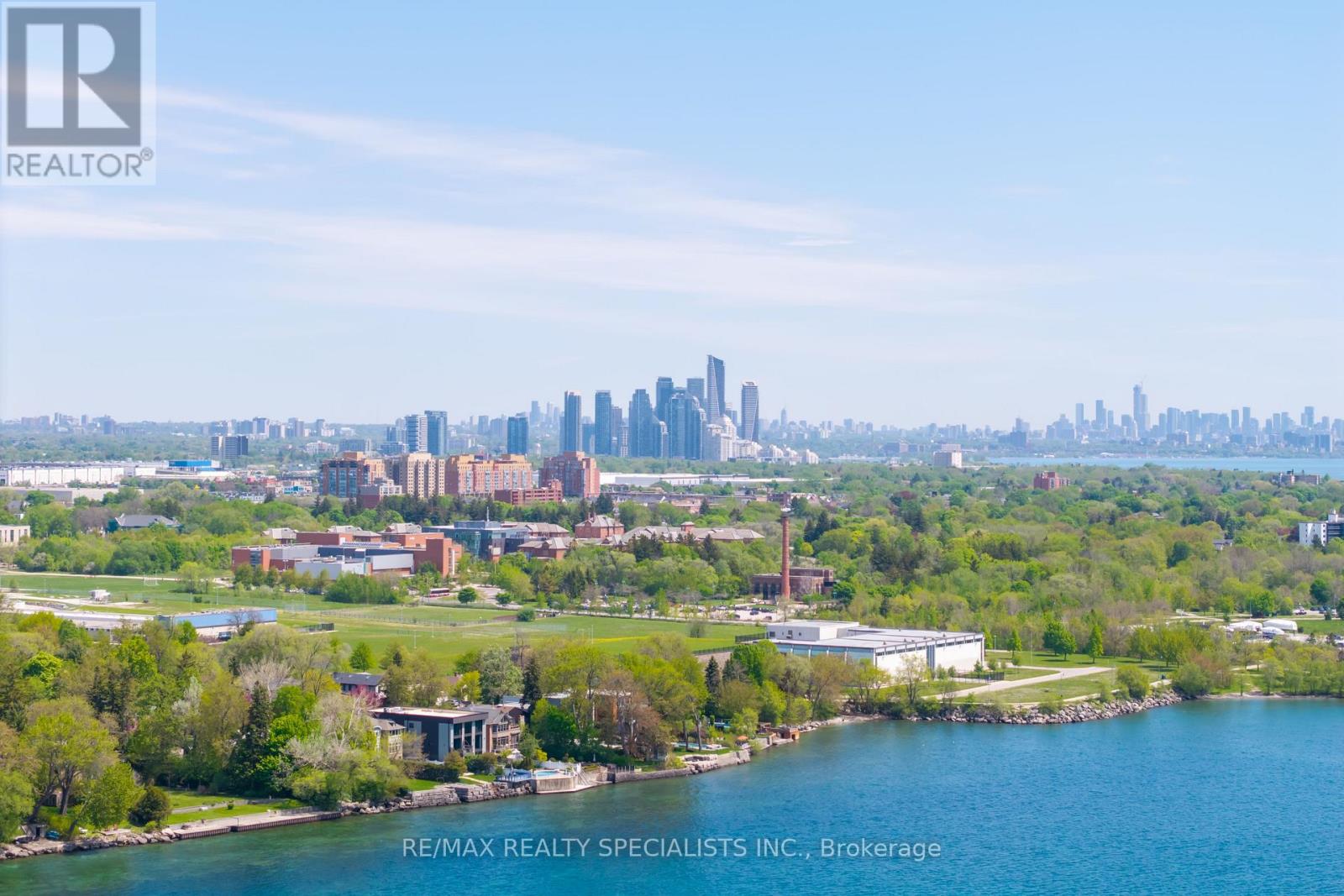 4 Elton Crescent, Toronto, Ontario  M8W 2X8 - Photo 13 - W13662156