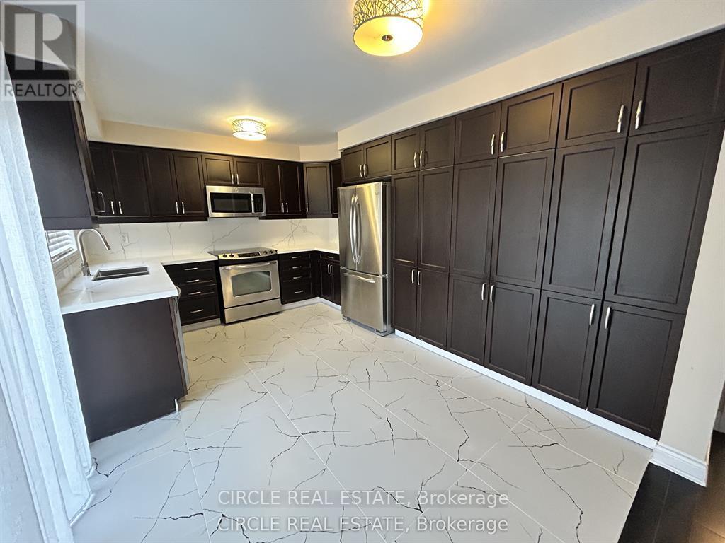 Upper Portion - 2971 Westoak Trails Boulevard, Oakville, Ontario  L6M 5E5 - Photo 12 - W13662186