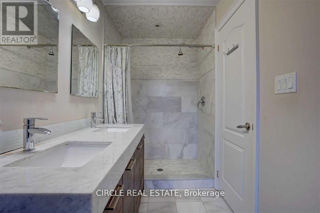 Upper Portion - 2971 Westoak Trails Boulevard, Oakville, Ontario  L6M 5E5 - Photo 20 - W13662186