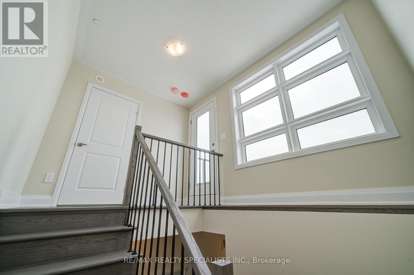 108 - 1573 Rose Way, Milton, Ontario  L9T 7E7 - Photo 38 - W13662192