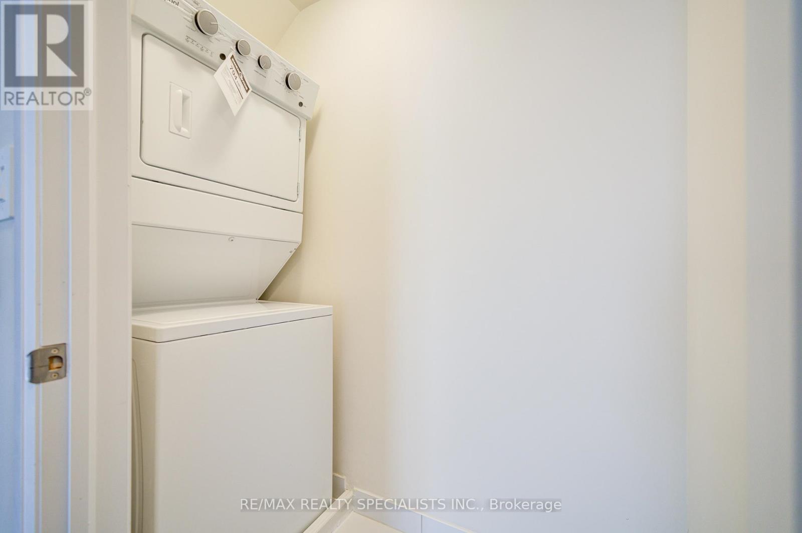 108 - 1573 Rose Way, Milton, Ontario  L9T 7E7 - Photo 6 - W13662192