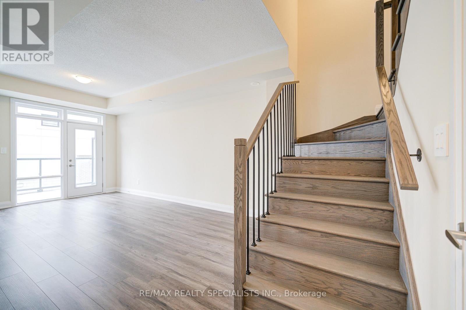 108 - 1573 Rose Way, Milton, Ontario  L9T 7E7 - Photo 7 - W13662192